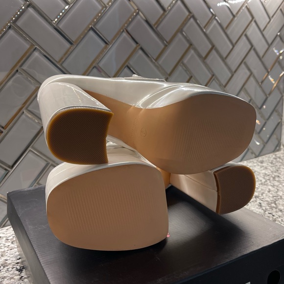 White Platform High Heel Loafers 🤍 - Picture 5 of 7